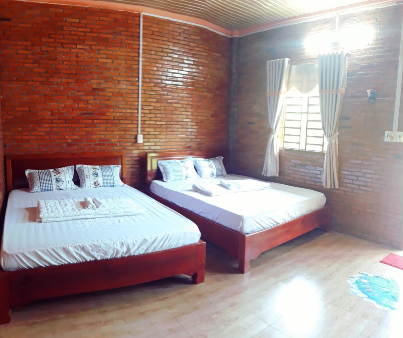 Lodge Thuy Tien